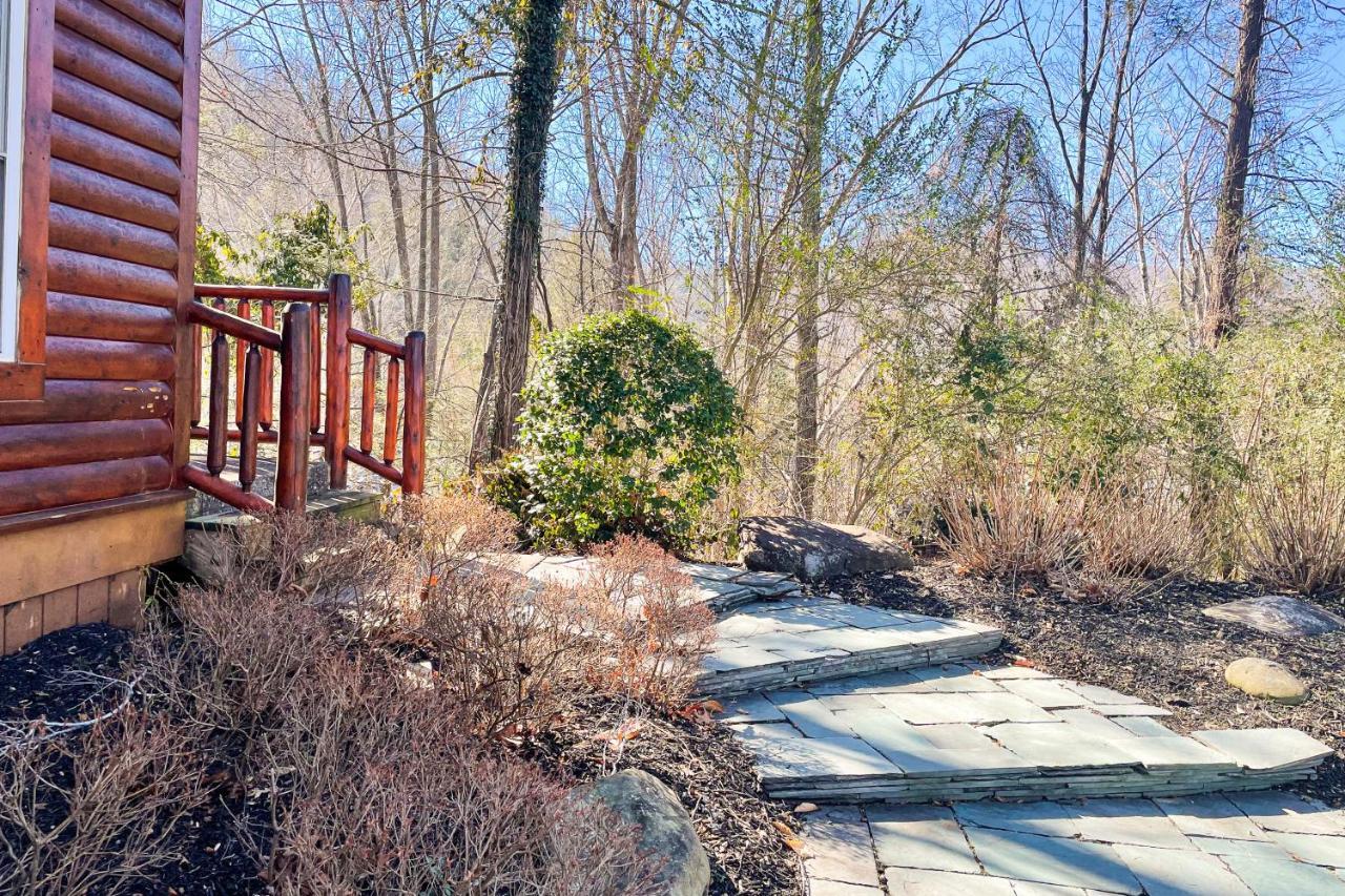 Black Bear Hideaway Cabin Villa Gatlinburg Exterior photo